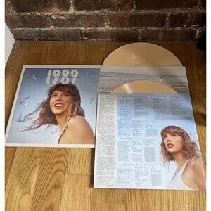 1989 Taylor's Version by Taylor Swift Vinyl Record Excellent Condition
